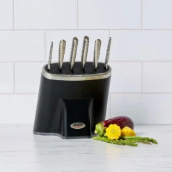 Global Zeitaku 7pc Knife Block Set -Stanley Shop Global Zeitaku 7pc Knife Block Set Lifestyle 2 750px