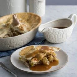 Mason Cash In The Forest Gravy Boat - 400ml -Stanley Shop Mason Cash In The Forest Gravy Boat 400ml Lifestyle 4 2000px