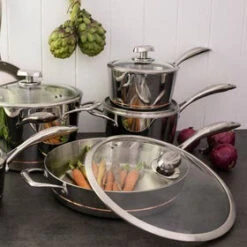 Scanpan Axis Saucepan 13 Scanpan Axis Saucepan -Stanley Shop Scanpan Axis Lifestyle 3 2000px
