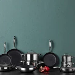 Scanpan HaptIQ Saute Pan 28cm -Stanley Shop Scanpan HaptIQ Lifestyle 1 2000px