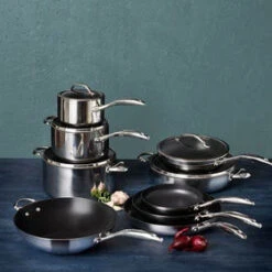 Scanpan HaptIQ Wok 32cm -Stanley Shop Scanpan HaptIQ Lifestyle 4 2000px 00d9571e 9da5 4629 896a 6bdfc663507e